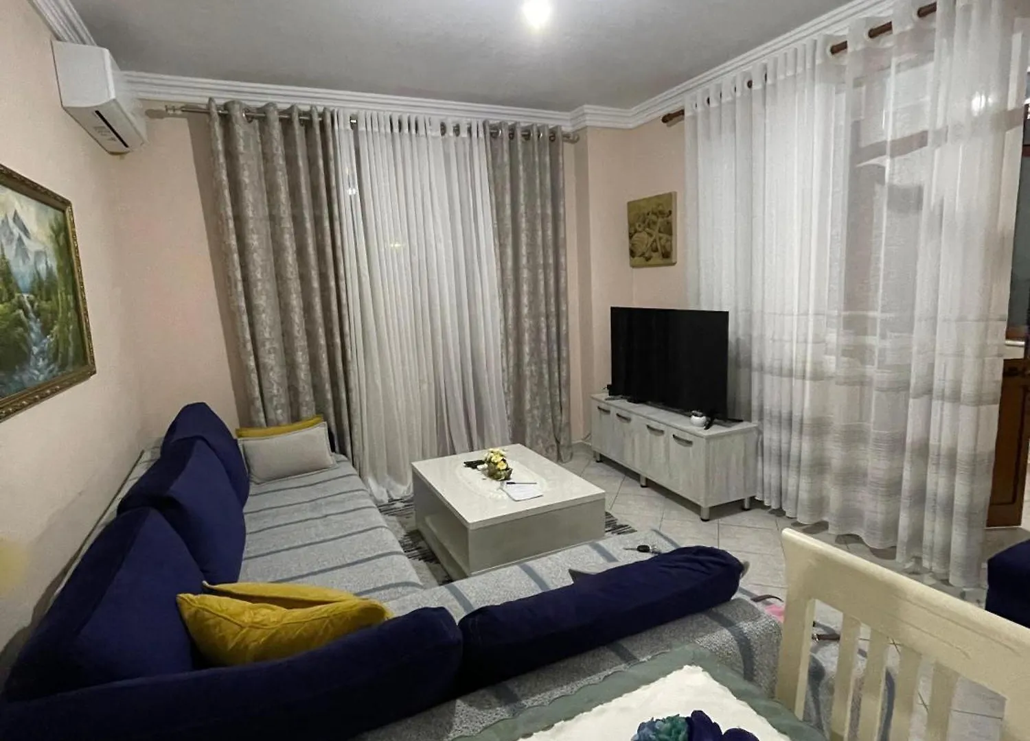 Prendi'S Apartment In Golem Beach